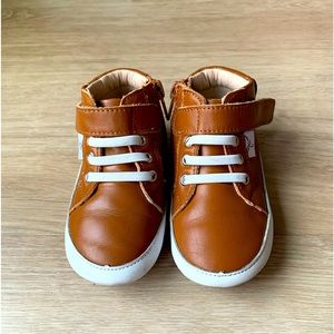 Little Love Bug, Brown High Top, Size 7